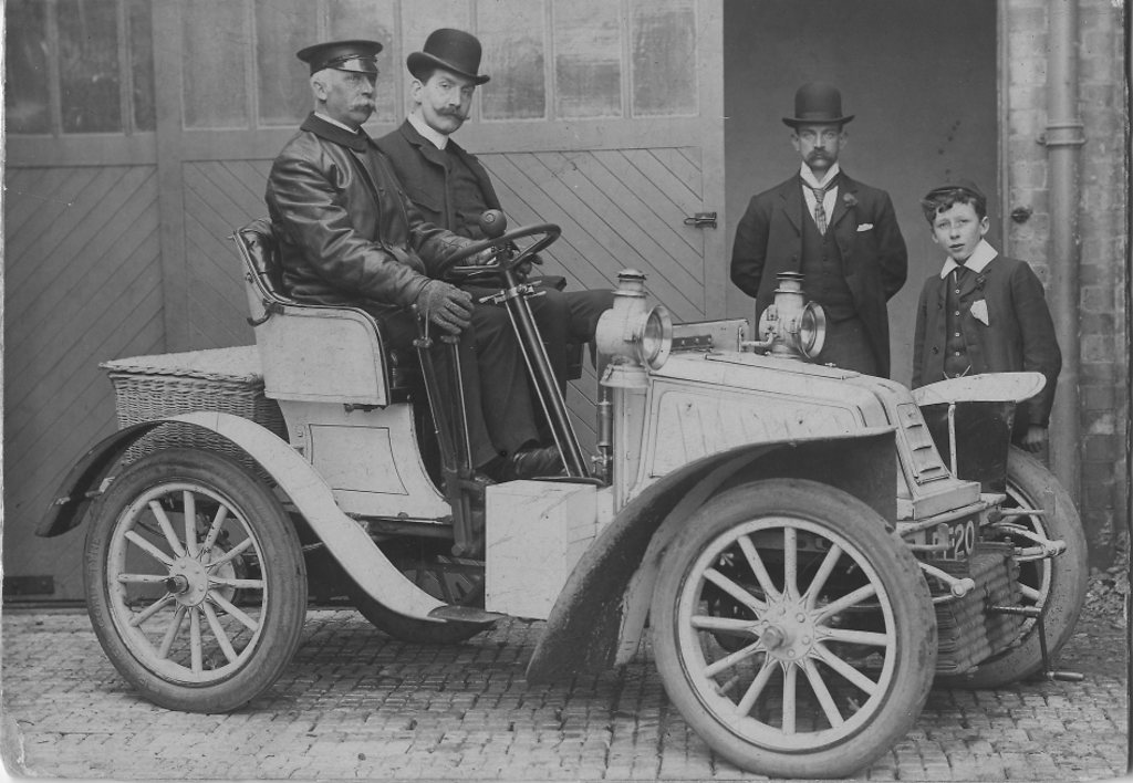 Карл Бенц 1888 автомобиль ещит